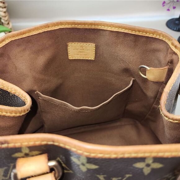 Authentic Louis Vuitton Monogram Batignolles Vertical W/ Dust Bag - Picture 16 of 17